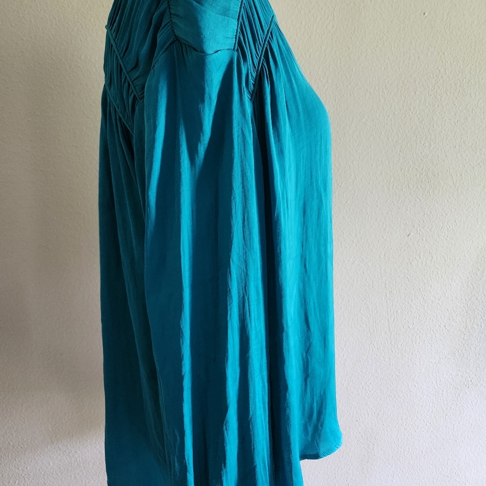 Liverpool V-Neck Blouse - Picture 5 of 9